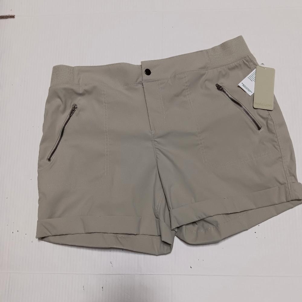 HALCYON NWT khaki cuffed shorts elastic waist, XL